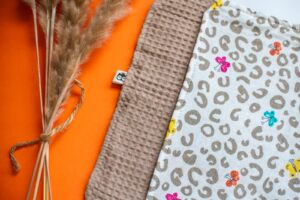 Stone Animal Burp Cloth Lielieboo