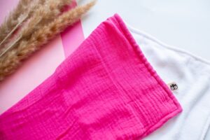 Cerise Pink Muslin Burp Cloth Lielieboo
