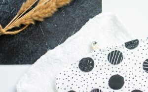 Black and White Cotton Burp Cloth Lielieboo